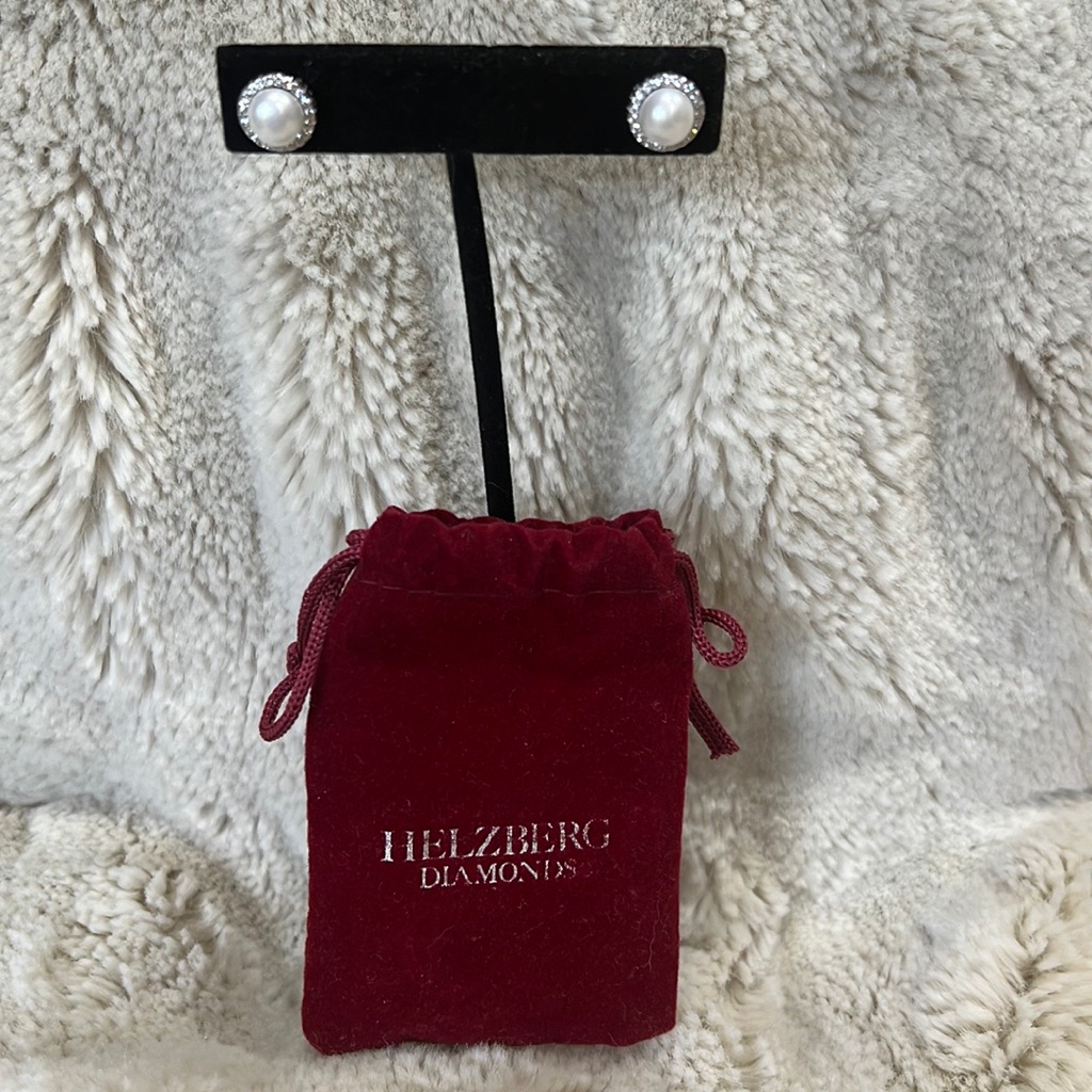 Helzberg Diamonds Freshwater Pearl Stud Earrings New Never Worn